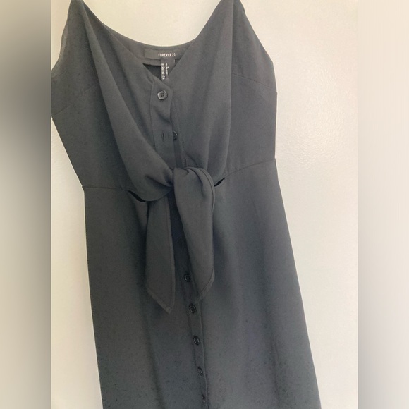 Black dress - Picture 2 of 3